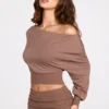 Top a maniche lunghe con spalle scoperte Quinn Modal in color moka Top a maniche lunghe con spalle scoperte Quinn Modal in color moka