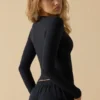 Top a maniche lunghe Soft Active in nero Top a maniche lunghe Soft Active in nero