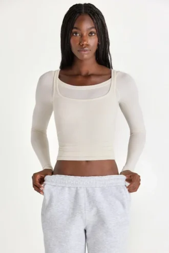 Top a strati in Modal color avorio