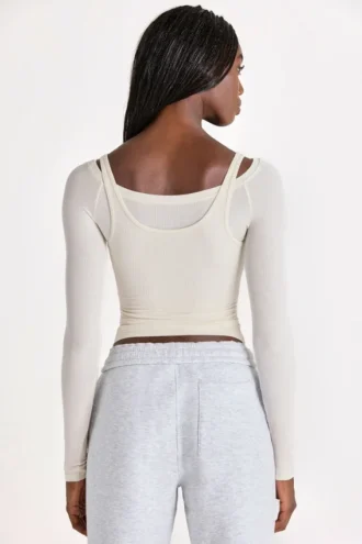 Top a strati in Modal color avorio