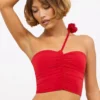 Top asimmetrico in jersey elasticizzato con dettagli a rose di Tesia in rosso scarlatto Top asimmetrico in jersey elasticizzato con dettagli a rose di Tesia in rosso scarlatto