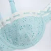 Top bikini a balconcino con ferretto Ravello in broderie anglaise, colore blu polvere Top bikini a balconcino con ferretto Ravello in broderie anglaise, colore blu polvere