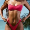 Pacifico, slip bikini con ruches decorativi in rosa lampone Pacifico, slip bikini con ruches decorativi in rosa lampone