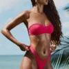Pacifico, slip bikini con ruches decorativi in rosa lampone Pacifico, slip bikini con ruches decorativi in rosa lampone