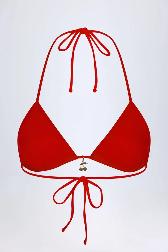 Top bikini a triangolo con dettaglio charm Canggu in rosso fuoco Top bikini a triangolo con dettaglio charm Canggu in rosso fuoco