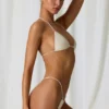 Top bikini a triangolo Keshi con dettagli in perla, bianco perla Top bikini a triangolo Keshi con dettagli in perla, bianco perla