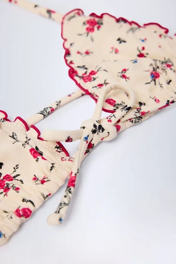 Top bikini a triangolo Noia in rosso a fiori Top bikini a triangolo Noia in rosso a fiori