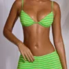 Top bikini con ferretto a righe in stampa verde Top bikini con ferretto a righe in stampa verde