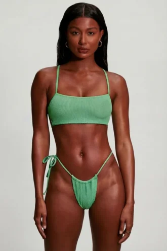 Top bikini con spalline e scollo rotondo in seersucker verde acqua