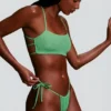 Top bikini con spalline e scollo rotondo in seersucker verde acqua
