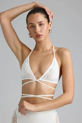 top bikini liberty con spalline incrociate e decorazioni in avorio 2 330x495 - Top bikini Liberty con spalline incrociate e decorazioni in avorio