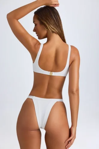 Top bikini Malibu con scollo rotondo in bianco