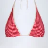 Top bikini Morella con scollo all’americana in quadretti rossi Top bikini Morella con scollo all’americana in quadretti rossi