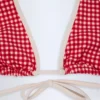 Top bikini Morella con scollo all’americana in quadretti rossi Top bikini Morella con scollo all’americana in quadretti rossi