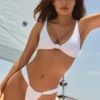 Top bikini Santona con nodo in bianco Top bikini Santona con nodo in bianco