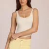 Top con lacci sul retro in modal Norelle, colore avorio Top con lacci sul retro in modal Norelle, colore avorio