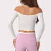 Top con spalle scoperte in jersey morbido, colore latte Top con spalle scoperte in jersey morbido, colore latte