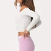 Top con spalle scoperte in jersey morbido, colore latte Top con spalle scoperte in jersey morbido, colore latte