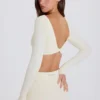 Top corto a maniche lunghe color crema