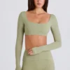 Top corto a maniche lunghe in color Matcha
