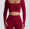 Top corto a maniche lunghe senza cuciture Super Sculpt in bordeaux Top corto a maniche lunghe senza cuciture Super Sculpt in bordeaux