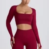 Top corto a maniche lunghe senza cuciture Super Sculpt in bordeaux Top corto a maniche lunghe senza cuciture Super Sculpt in bordeaux