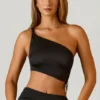 Top corto asimmetrico con ruches Brisa in nero Top corto asimmetrico con ruches Brisa in nero