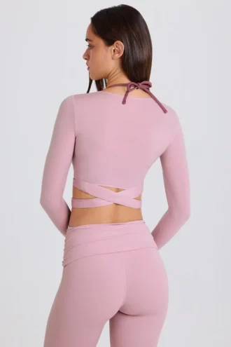 Top corto avvolgente in jersey morbido color malva