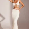 Top corto con spalline e ferretto decorato Parma in bianco Top corto con spalline e ferretto decorato Parma in bianco