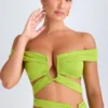 Top corto con spalline scoperte e cut-out Zene in verde lime Top corto con spalline scoperte e cut-out Zene in verde lime