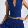 Top corto Kadie con apertura frontale in True Navy Top corto Kadie con apertura frontale in True Navy