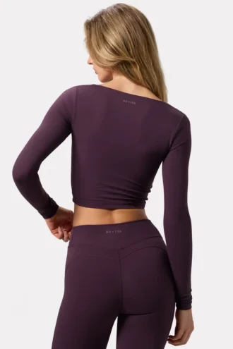 Top corto Soft Active con parte anteriore intrecciata in color prugna