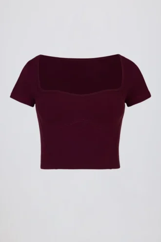 Top corto Soft Active con scollo a cuore in bordeaux