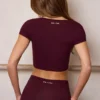 Top corto Soft Active con scollo a cuore in bordeaux Top corto Soft Active con scollo a cuore in bordeaux