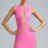 Top Gracie con collo alto e allacciatura decorata in rosa bubblegum Top Gracie con collo alto e allacciatura decorata in rosa bubblegum