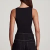 Top in jersey morbido con scollo quadrato e arricciature Mirandria in nero Top in jersey morbido con scollo quadrato e arricciature Mirandria in nero