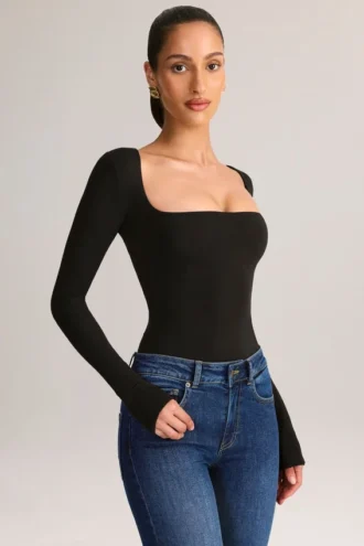 Top Kaia in Modal con scollo quadrato e maniche lunghe, colore nero