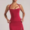 Top lungo con scollo all’americana Vita in rosso ciliegia Top lungo con scollo all’americana Vita in rosso ciliegia