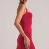 Top lungo con scollo all’americana Vita in rosso ciliegia Top lungo con scollo all’americana Vita in rosso ciliegia