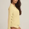 Top pigiama a maniche lunghe in Modal Mirae in giallo pastello Top pigiama a maniche lunghe in Modal Mirae in giallo pastello