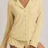 Top pigiama a maniche lunghe in Modal Mirae in giallo pastello Top pigiama a maniche lunghe in Modal Mirae in giallo pastello