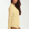 Top pigiama a maniche lunghe in Modal Mirae in giallo pastello Top pigiama a maniche lunghe in Modal Mirae in giallo pastello