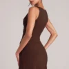 Top Veya con scollo quadrato in marrone cioccolato Top Veya con scollo quadrato in marrone cioccolato
