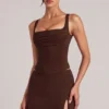 Top Veya con scollo quadrato in marrone cioccolato Top Veya con scollo quadrato in marrone cioccolato