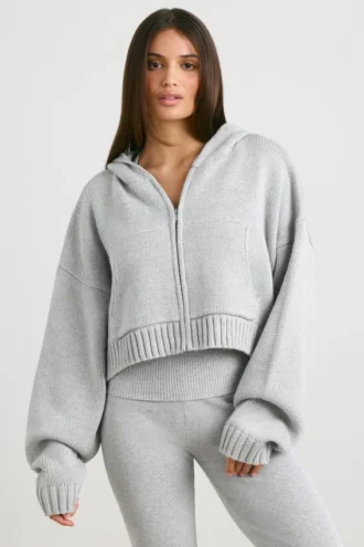 TRUE Felpa con cappuccio corta in maglia grossa con zip in grigio melange