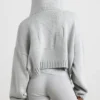 TRUE Felpa con cappuccio corta in maglia grossa con zip in grigio melange TRUE Felpa con cappuccio corta in maglia grossa con zip in grigio melange