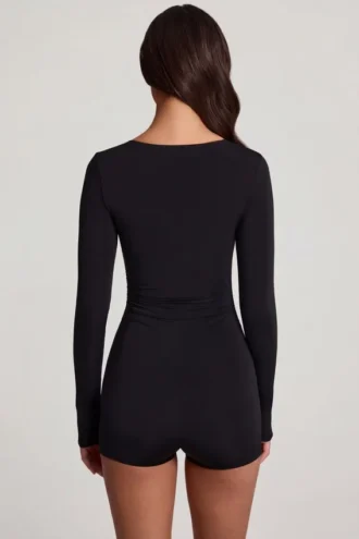Tuta Corte a maniche lunghe con scollo a cuore in morbido jersey Vionne, colore nero