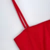 Tuta Corte con corsetto allacciato e volant Priaska in rosso fuoco Tuta Corte con corsetto allacciato e volant Priaska in rosso fuoco