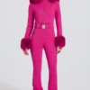 Tuta da sci aderente con cappuccio in pelliccia sintetica impermeabile in rosa magenta Tuta da sci aderente con cappuccio in pelliccia sintetica impermeabile in rosa magenta