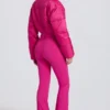 Tuta da sci imbottita impermeabile con cintura in rosa magenta Tuta da sci imbottita impermeabile con cintura in rosa magenta